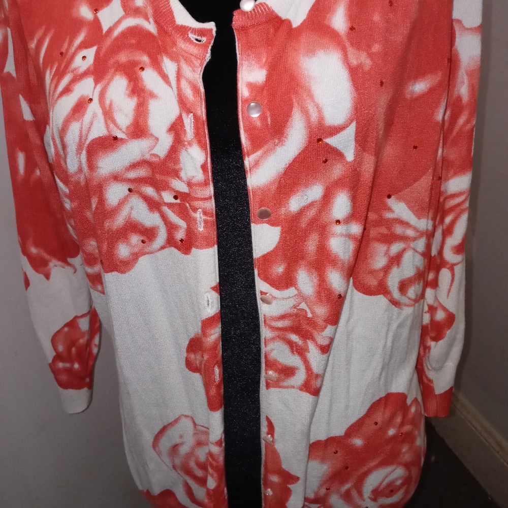 Cyrus White and Deep Peach Flowered Sweater